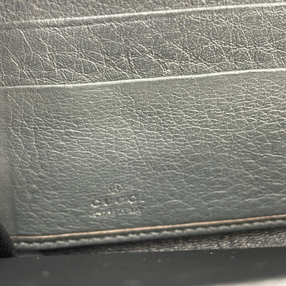 Authentic soho GUCCI gray leather wallet with Box, card, book and COA - Picture 6 of 15